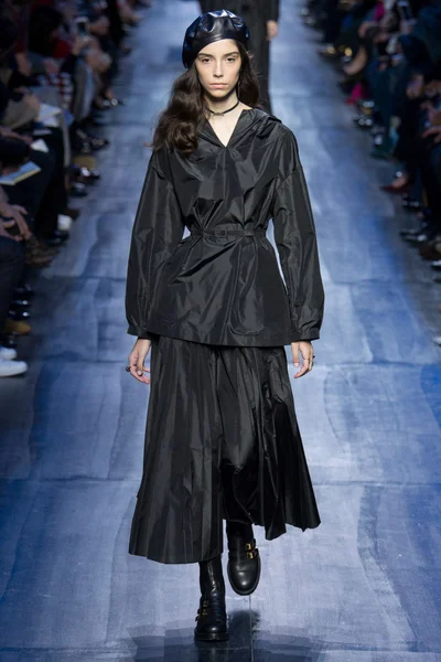 Look 5